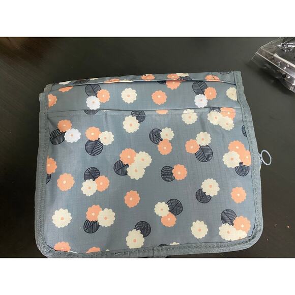 Lightweight Travel Essential Large Toiletries Bag-NEW- Floral - Picture 5 of 5